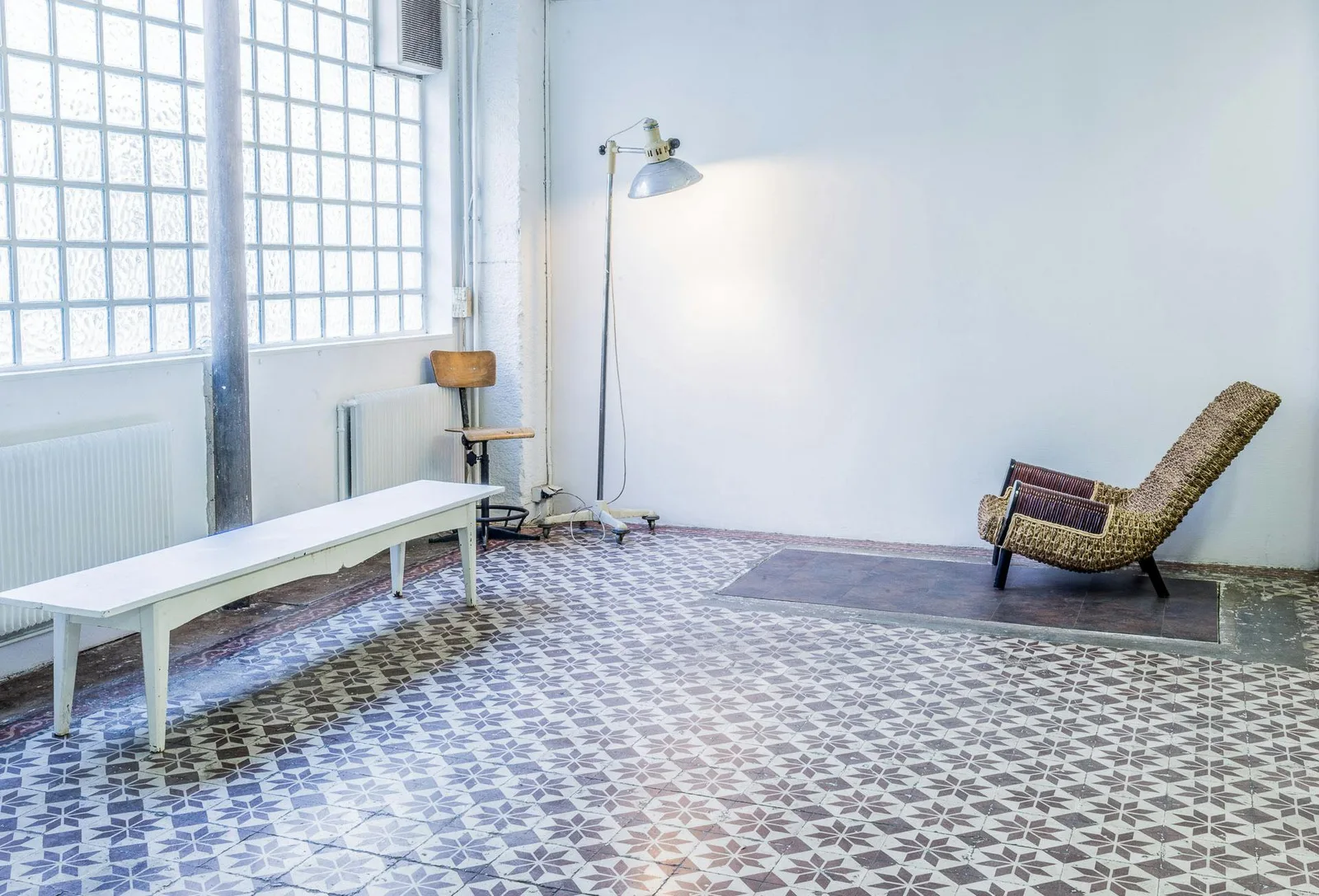 Industrial Loft Gallery in Central Paris — 3