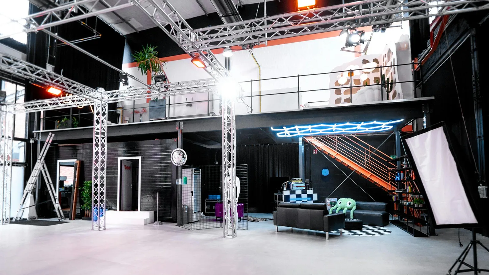 Industrial Showroom and Event Space in Cologne — 2