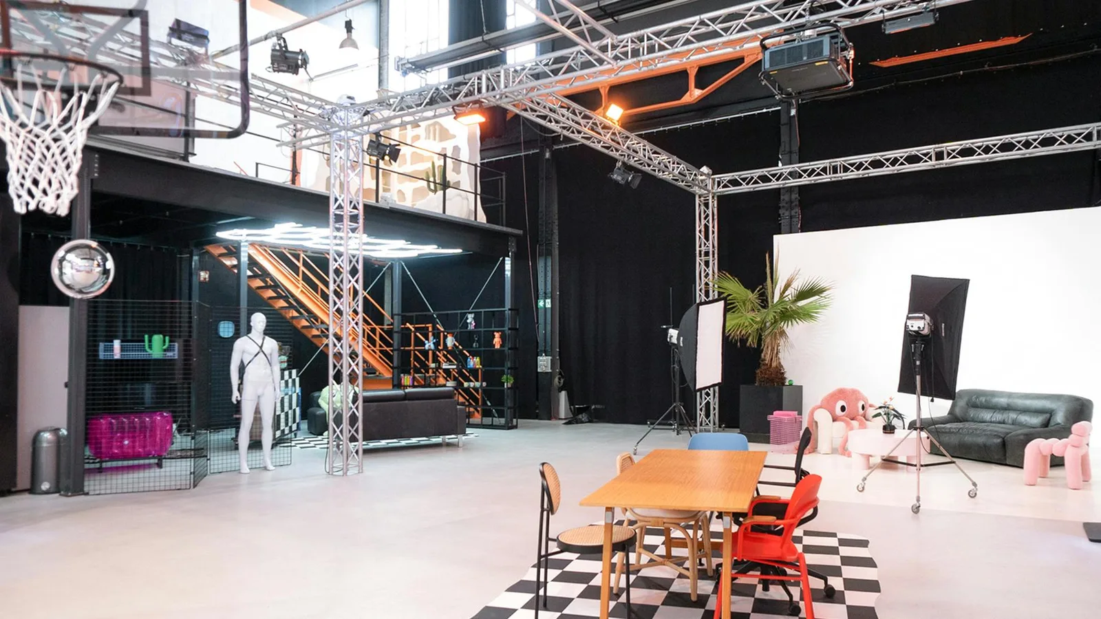 Industrial Showroom and Event Space in Cologne — 3