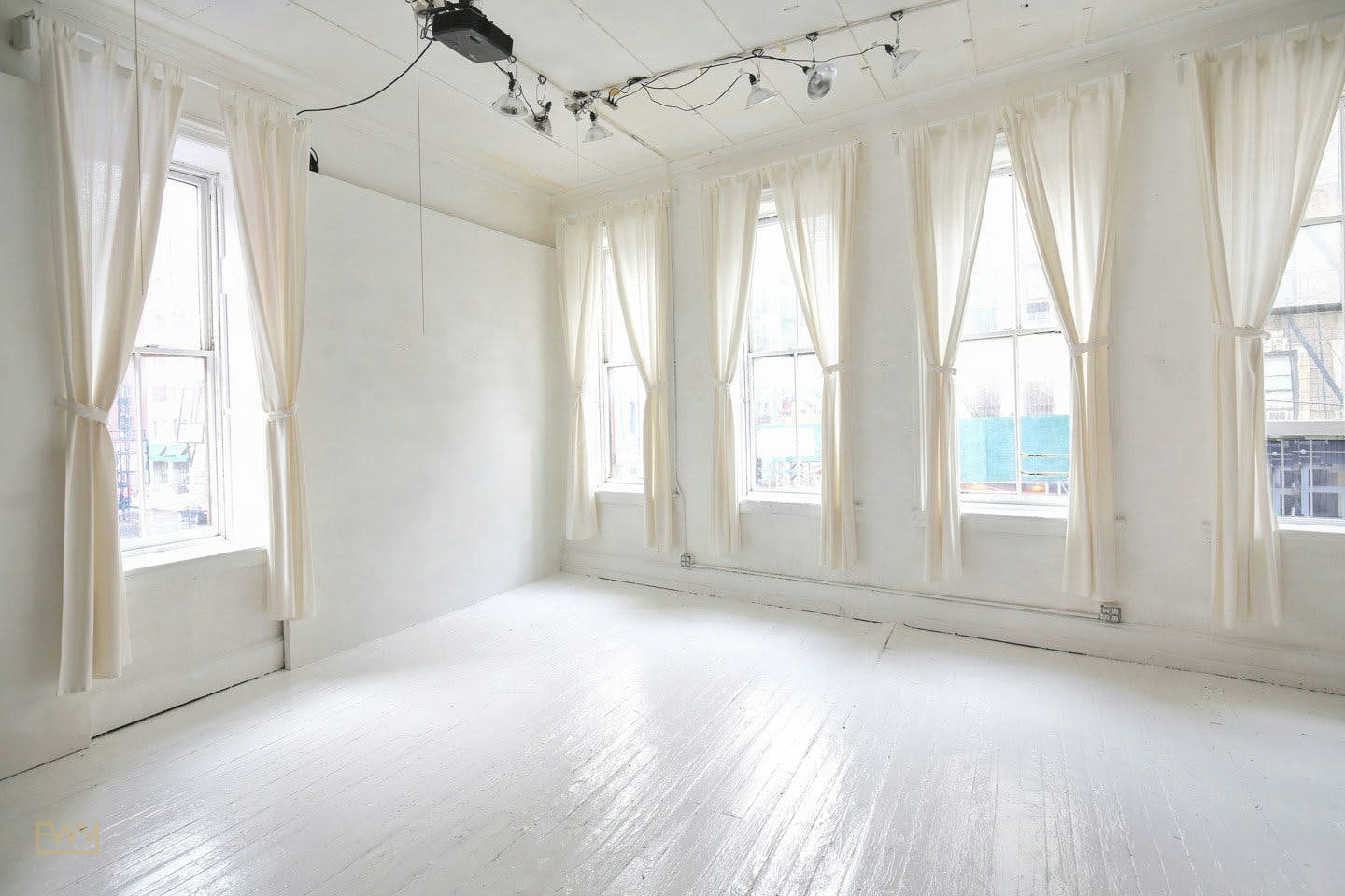Industrial Showroom and Gallery Space in Nolita, 112 sqm, pop up store in New York