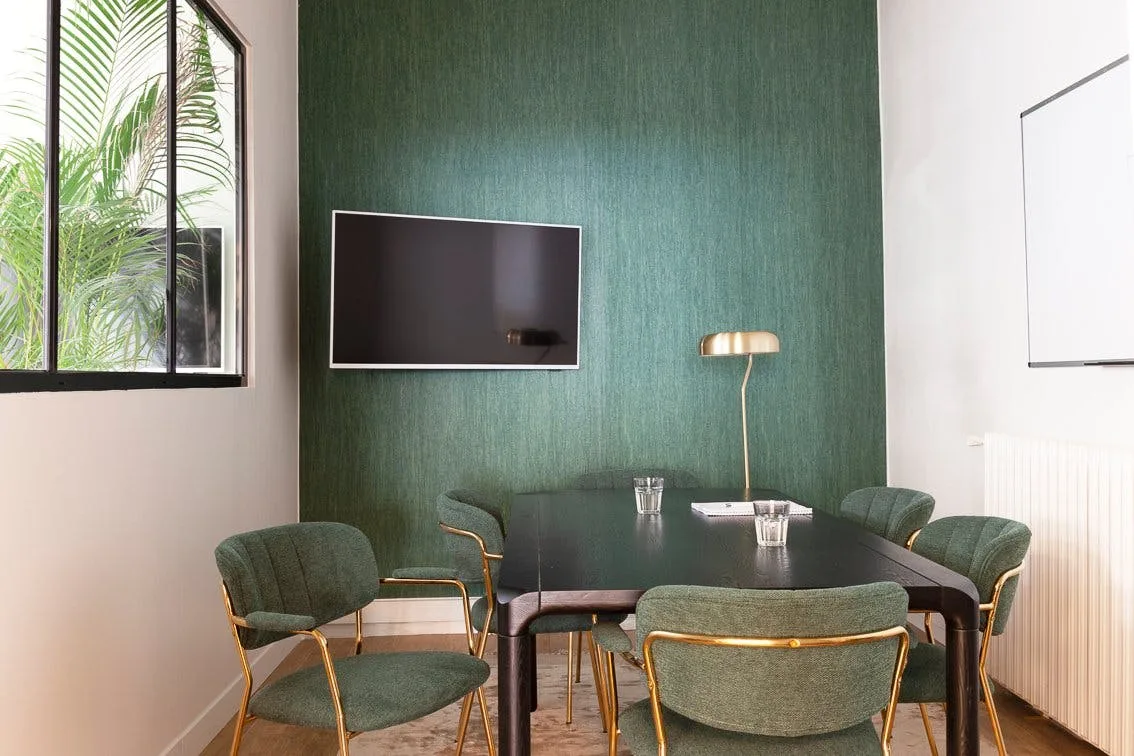 Industrial Space with Pop Design on Rue de Valenciennes — 2