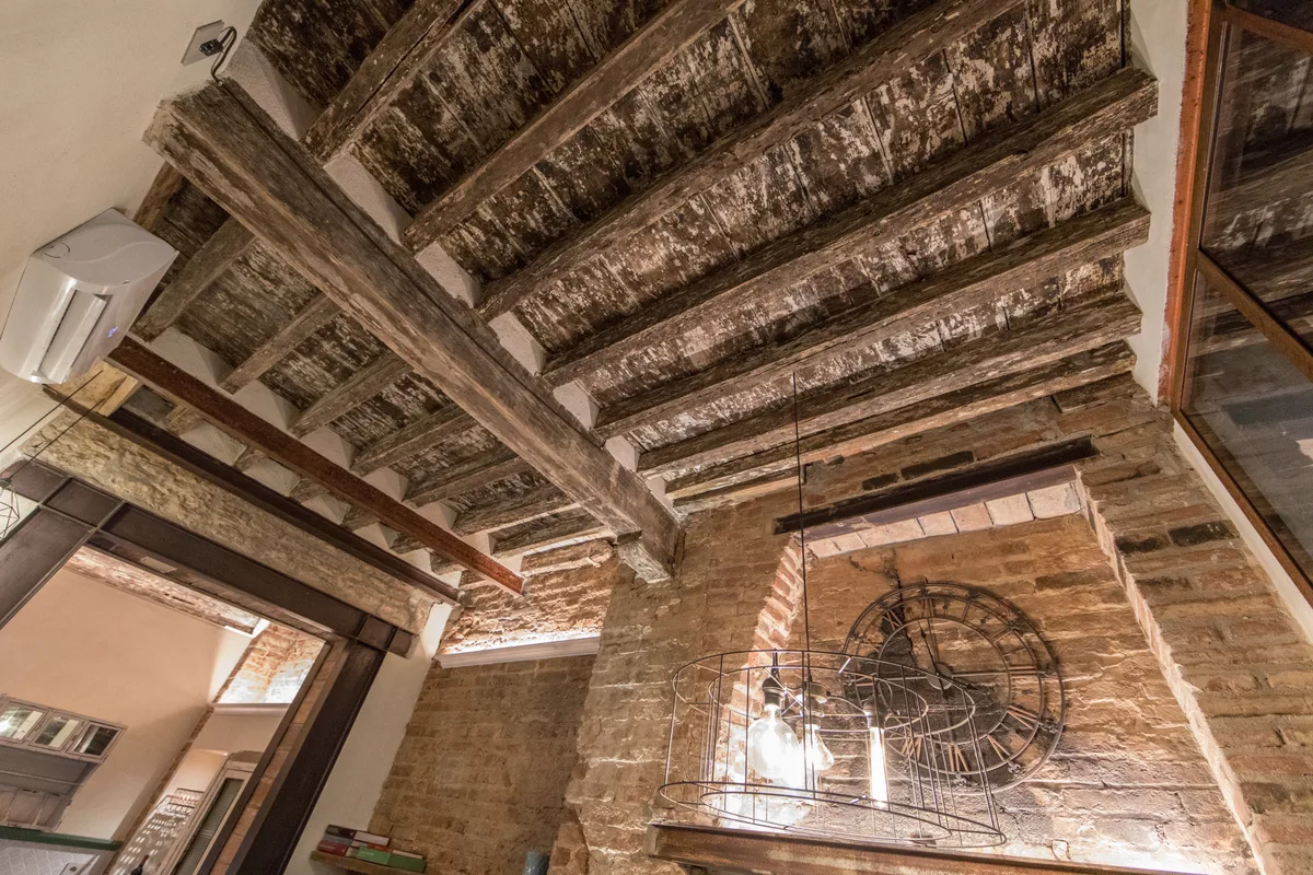 Industrial-Style Loft in Historic Florence, 60 sqm, photo shoot, pop-up rental in Firenze, additional interior view