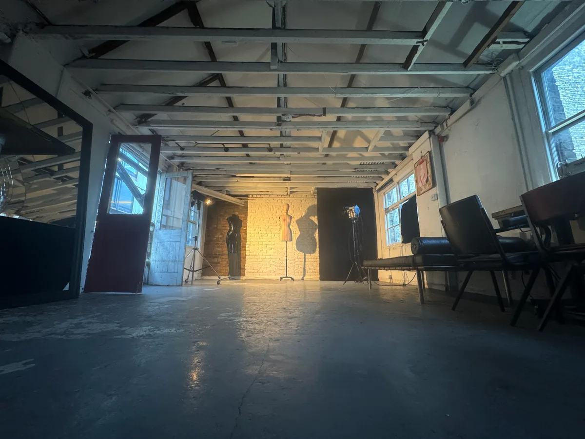 Industrial Warehouse Photography and Film Studio Loft, 84 sqm, photo shoot, pop-up rental in Greater London, interior view