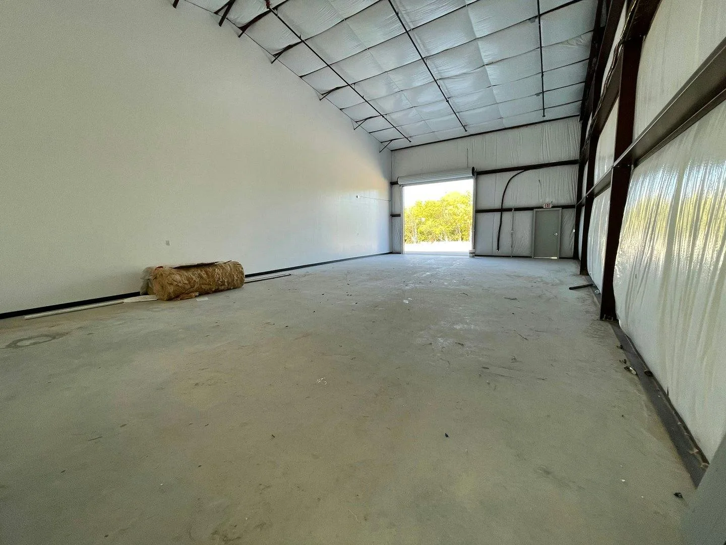 Industrial Warehouse Space on North Stahl Park, San Antonio — 2