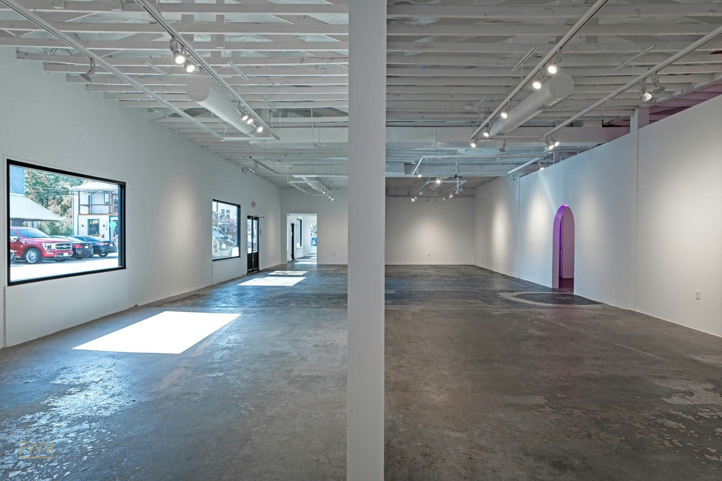 Industrial White-Box Gallery and Event Space in Houston — 5