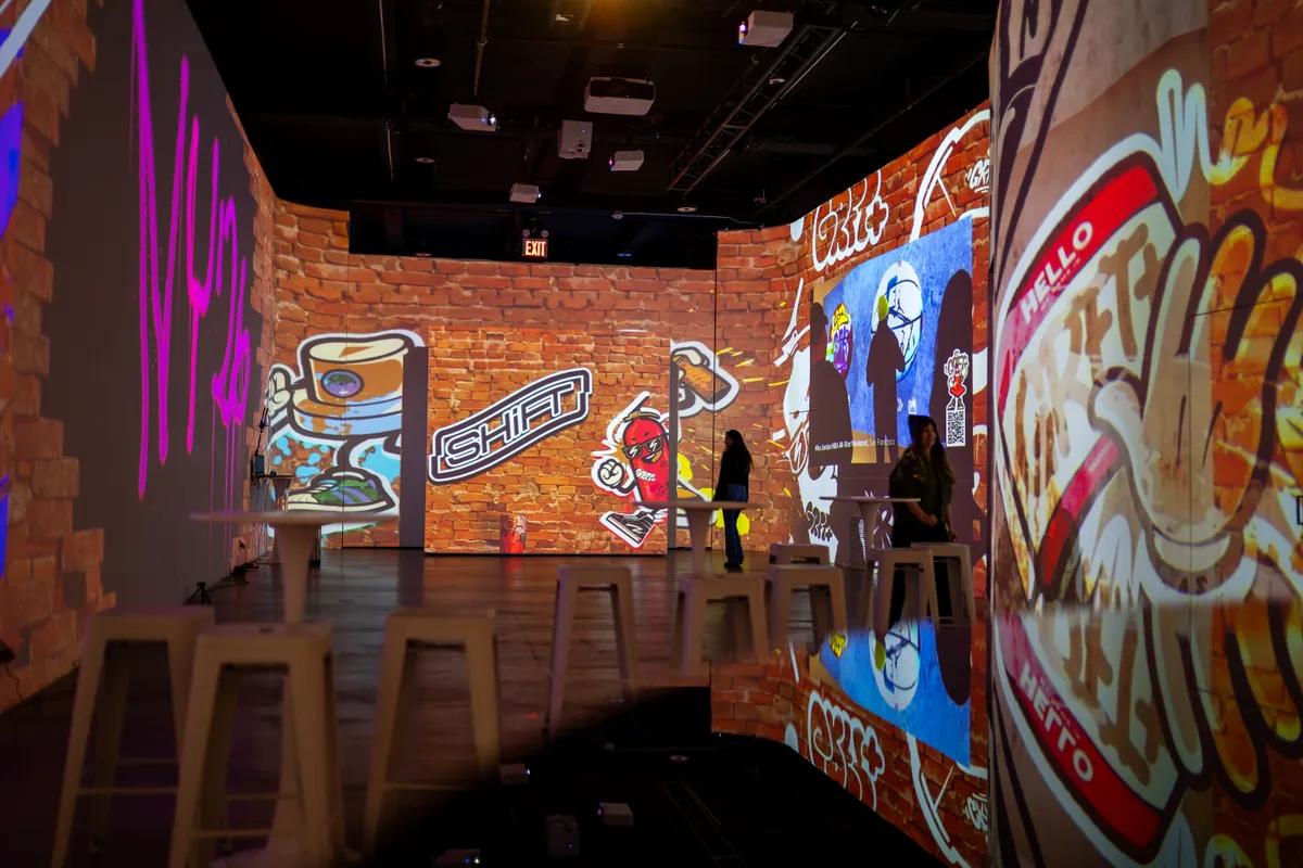 Innovative Midtown Event Space with Cutting-Edge Technology, 372 sqm, product launch, pop-up rental in New York, third inter…