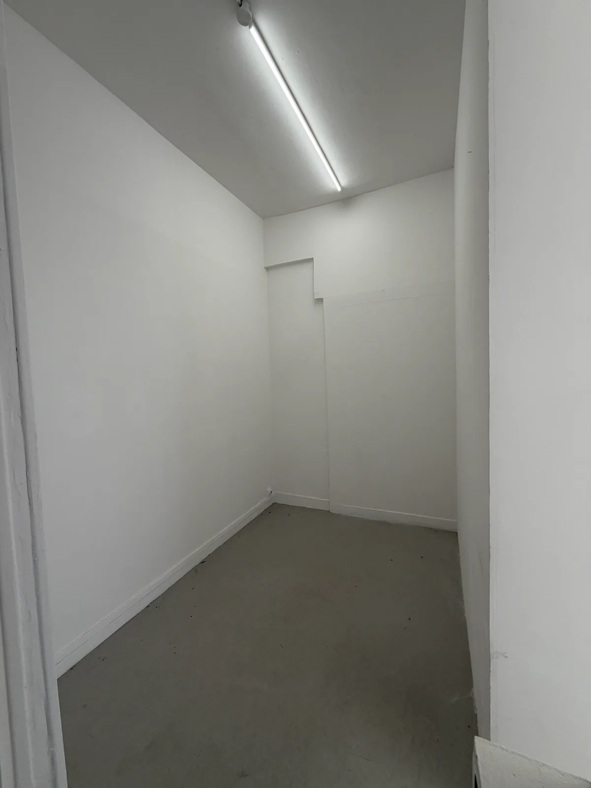 Intimate Showroom Space in Le Marais, 28 sqm, showroom presentation, pop-up rental in Paris, additional interior view