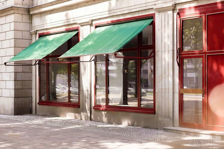 Karl-Marx-Allee Pop-Up Space in Friedrichshain, Berlin, 125 sqm, pop up store