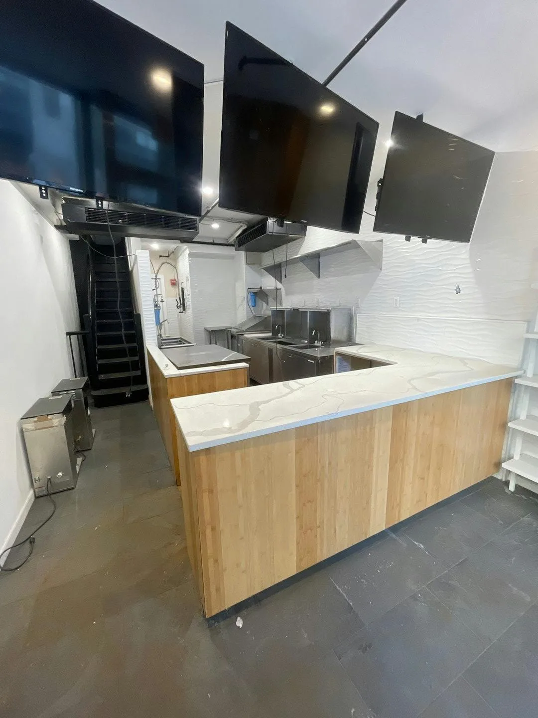 Kitchen Popup and Multi-Level Commercial Space on Seventh Avenue — 3