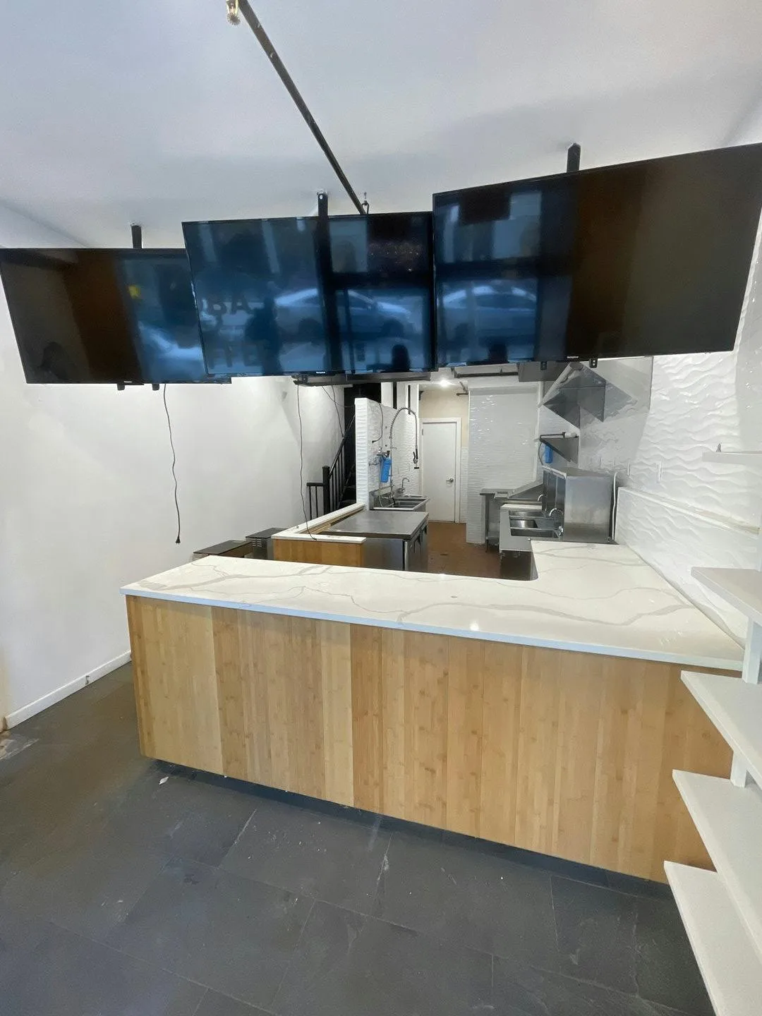 Kitchen Popup and Multi-Level Commercial Space on Seventh Avenue — 4