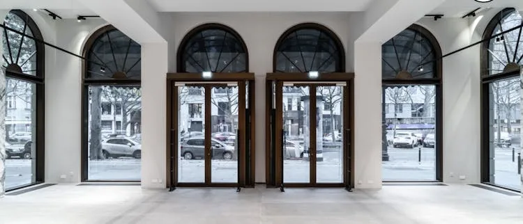 KuDamm Retail Showroom Space at Kurfürstendamm 68, Berlin — 2