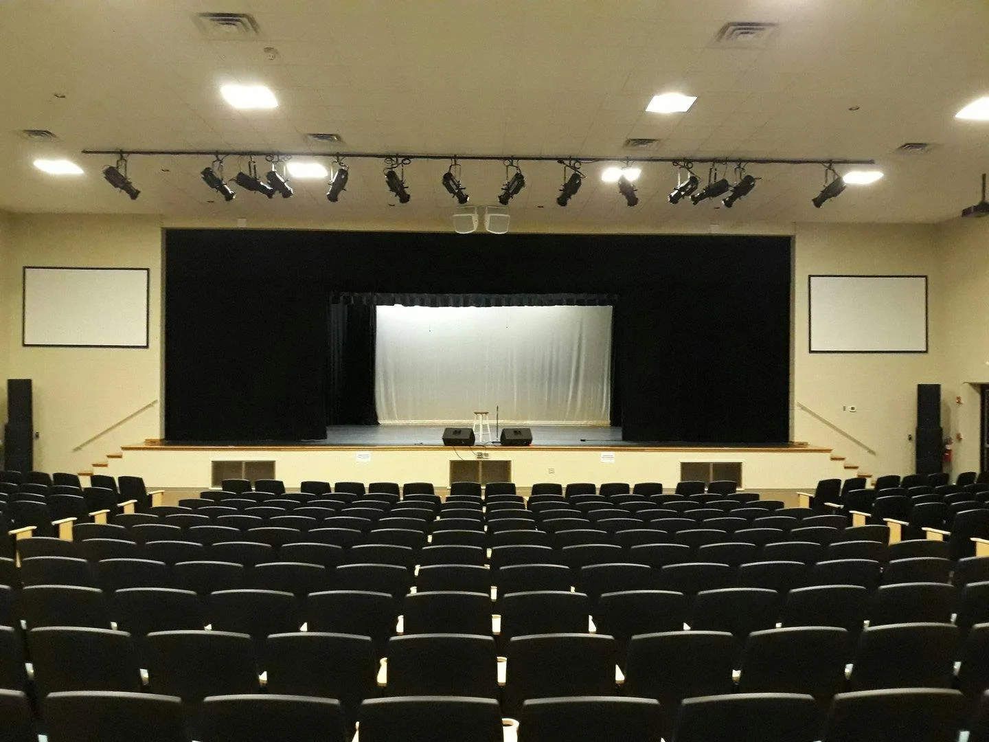 Large AV Theater and Multipurpose Event Space in Liberty