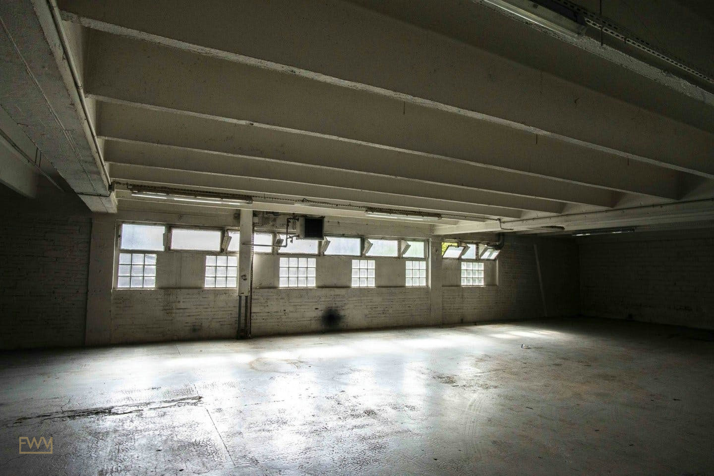 Large Commercial Space on Quai de Grenelle, Paris, 7765 sqm, pop up store, interior view