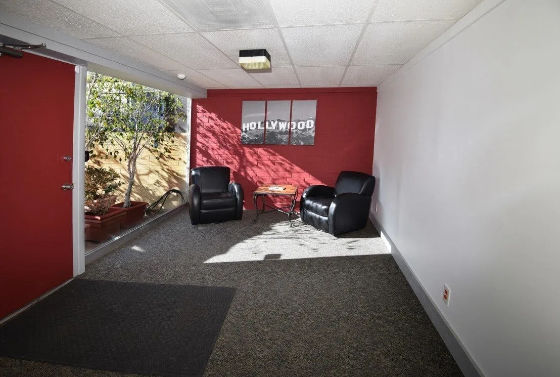 Large Industrial Creative Space on Melrose Avenue — 2