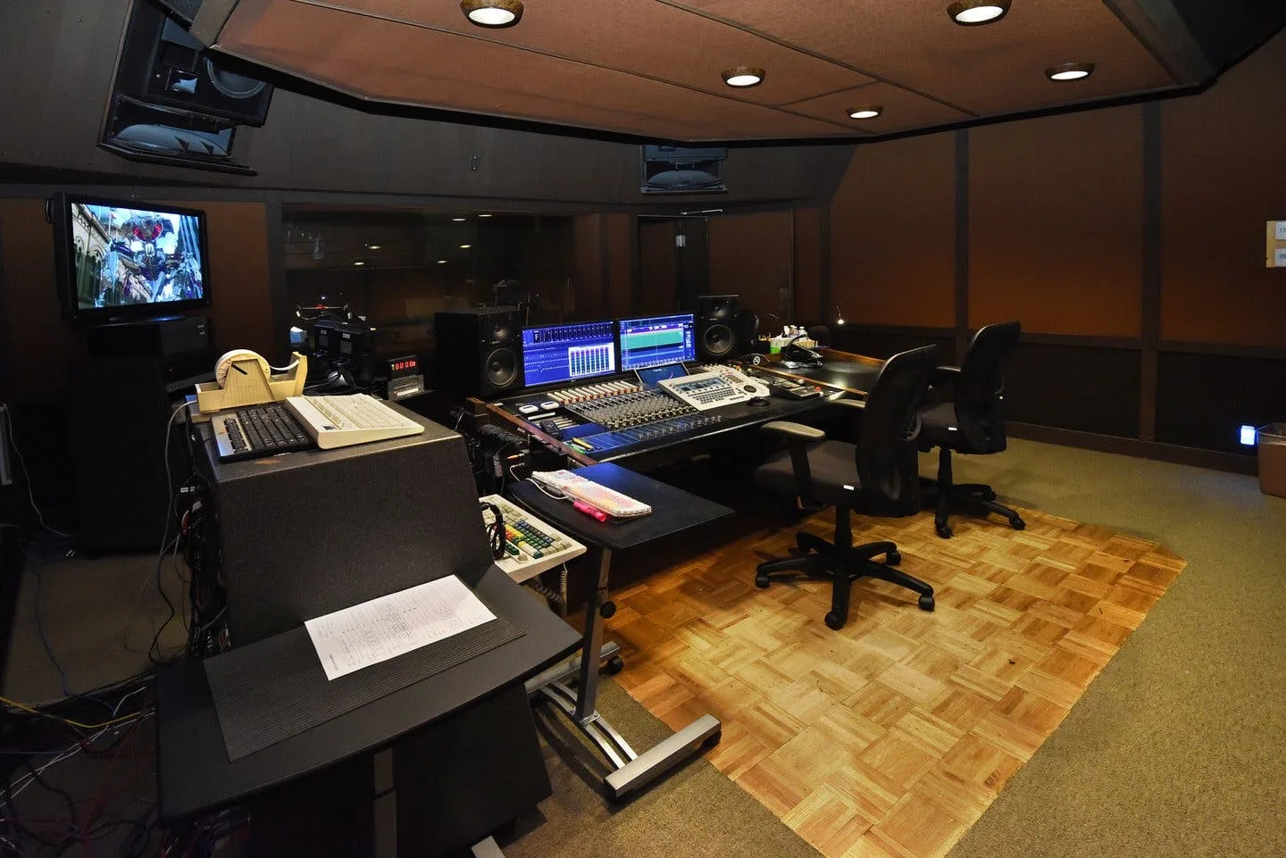 Large Industrial Creative Space on Melrose Avenue — 3