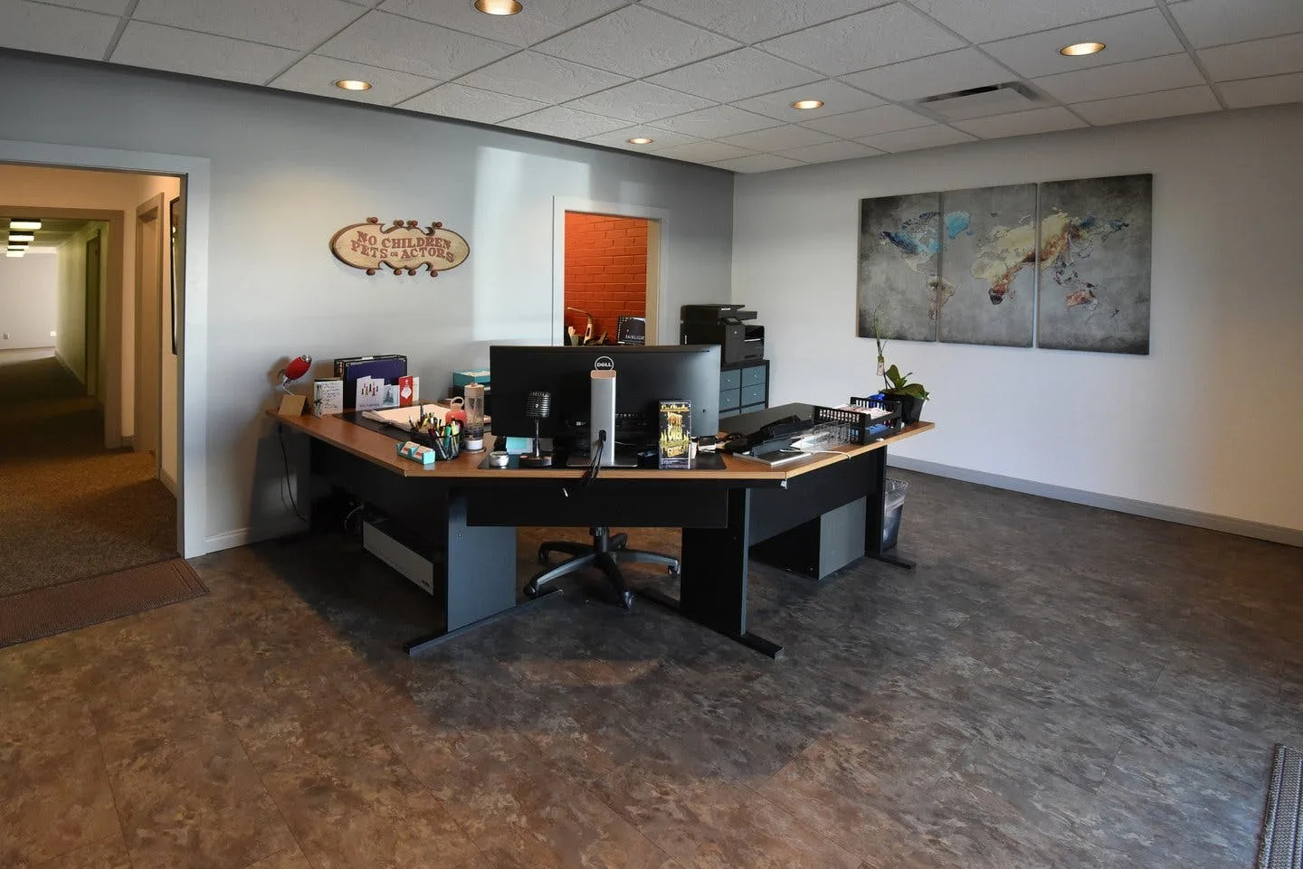 Large Industrial Creative Space on Melrose Avenue — 4