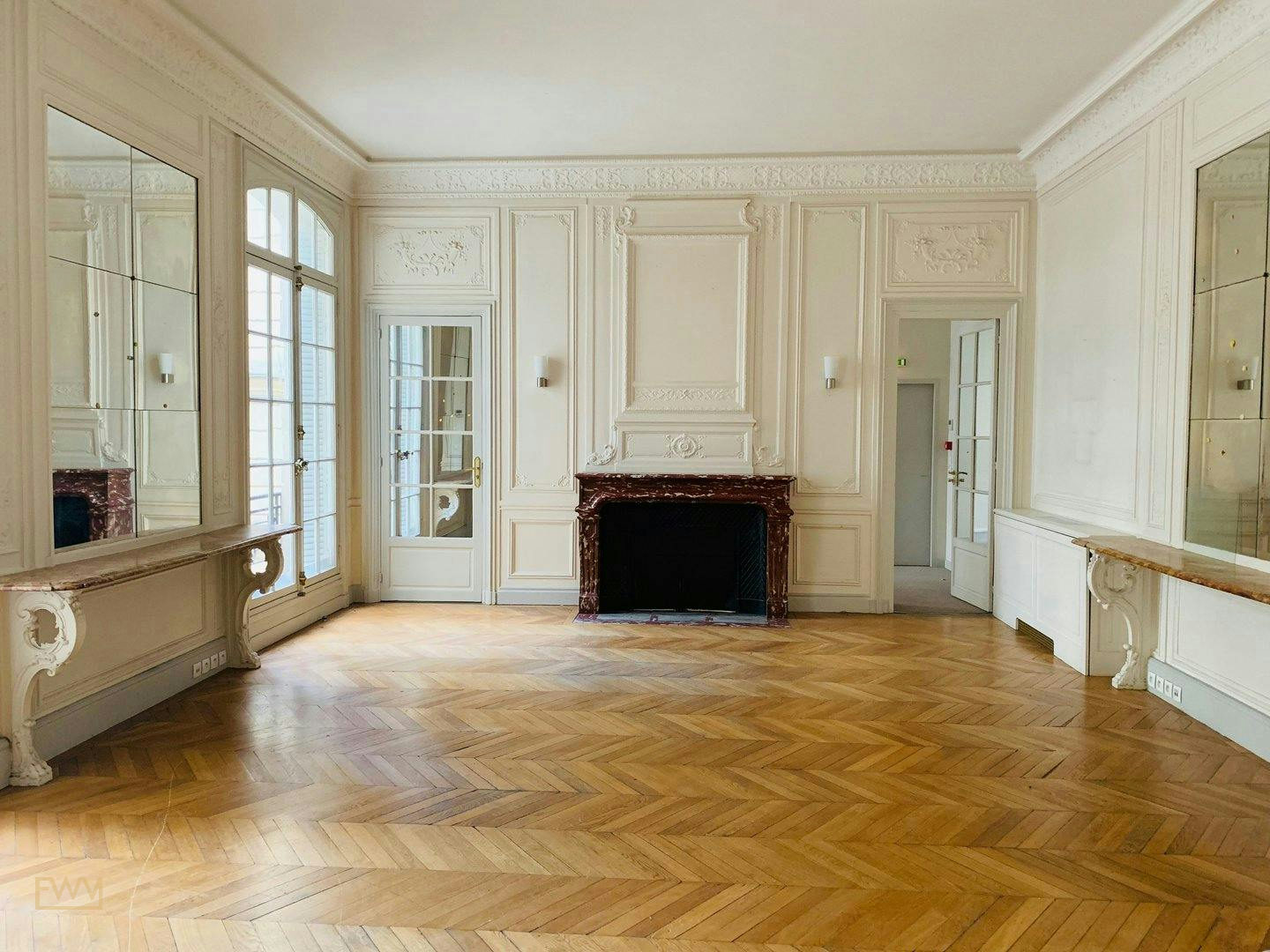 Large Mansion on Avenue d'Iéna in the 16th Arrondissement, 2300 sqm, showroom presentation, pop-up rental in Paris, interior…