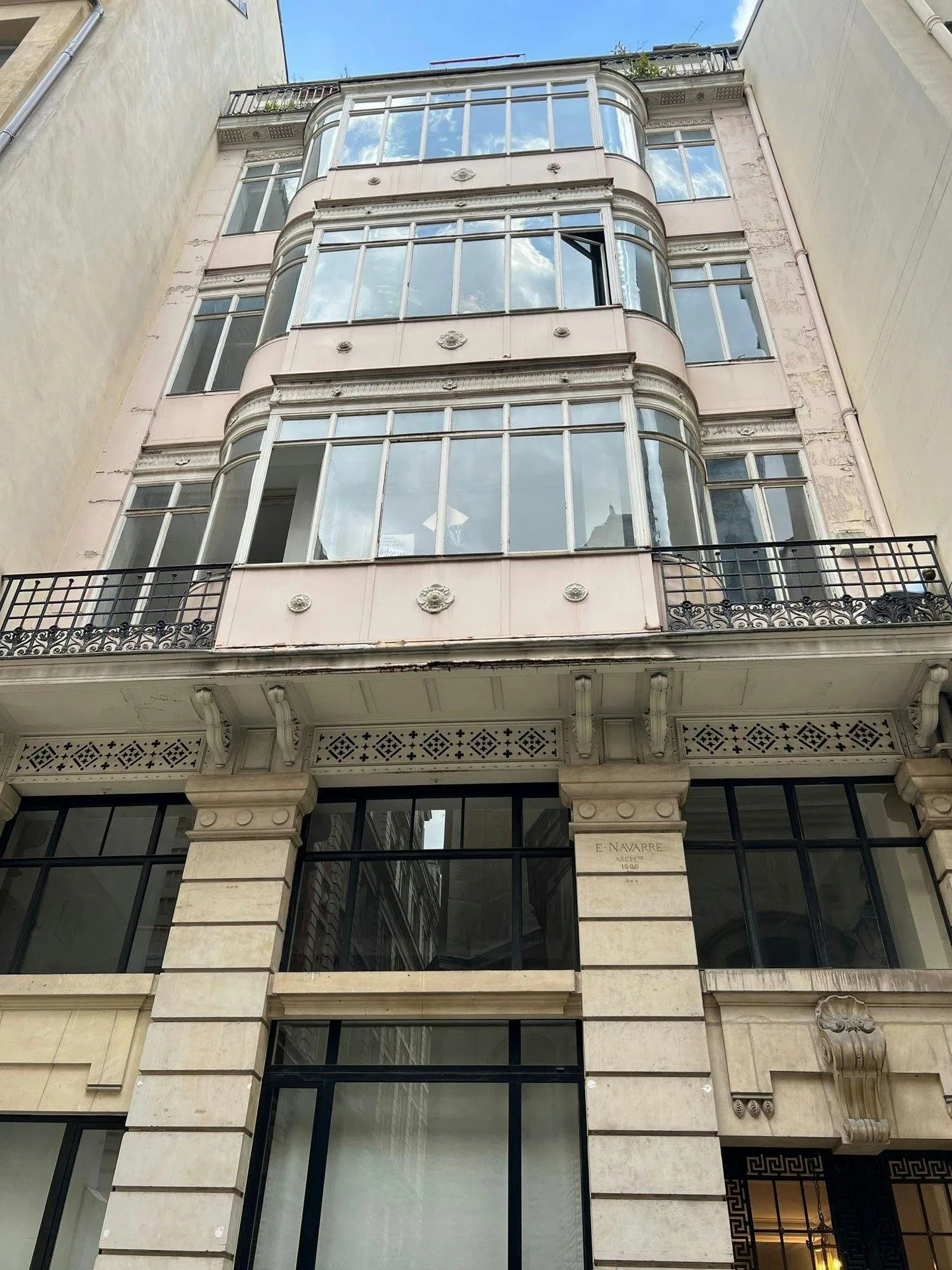 Large Multi-Story Event Space in Paris 2nd Arrondissement — 4
