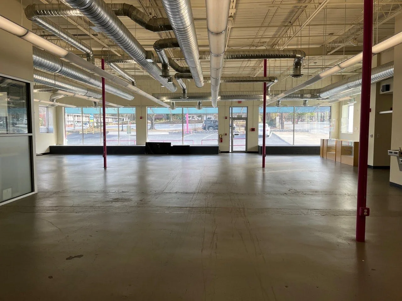 Large Retail and Event Studio in Atlanta — 2