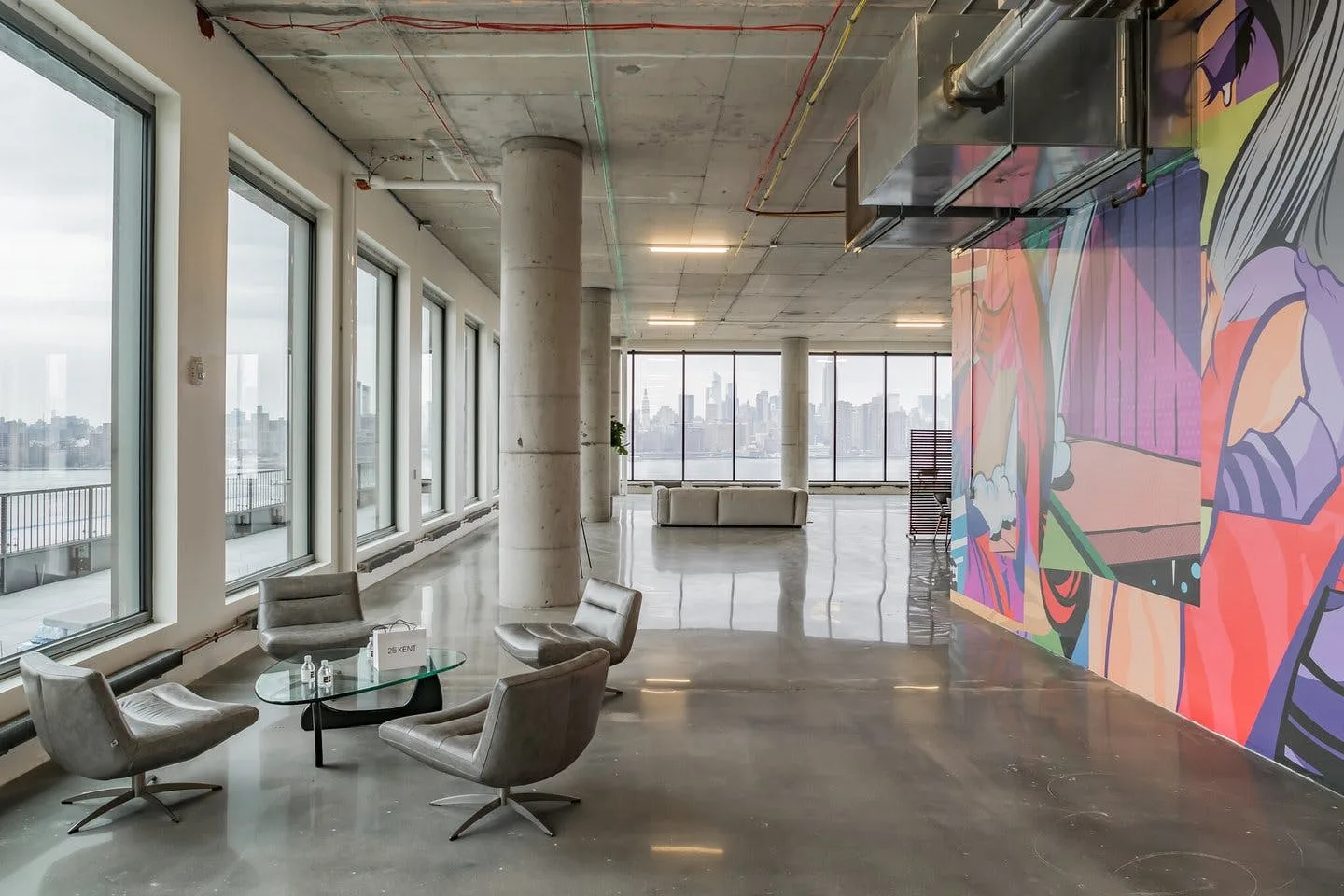 Large Showroom and Retail Space on Kent Avenue, Williamsburg — 3