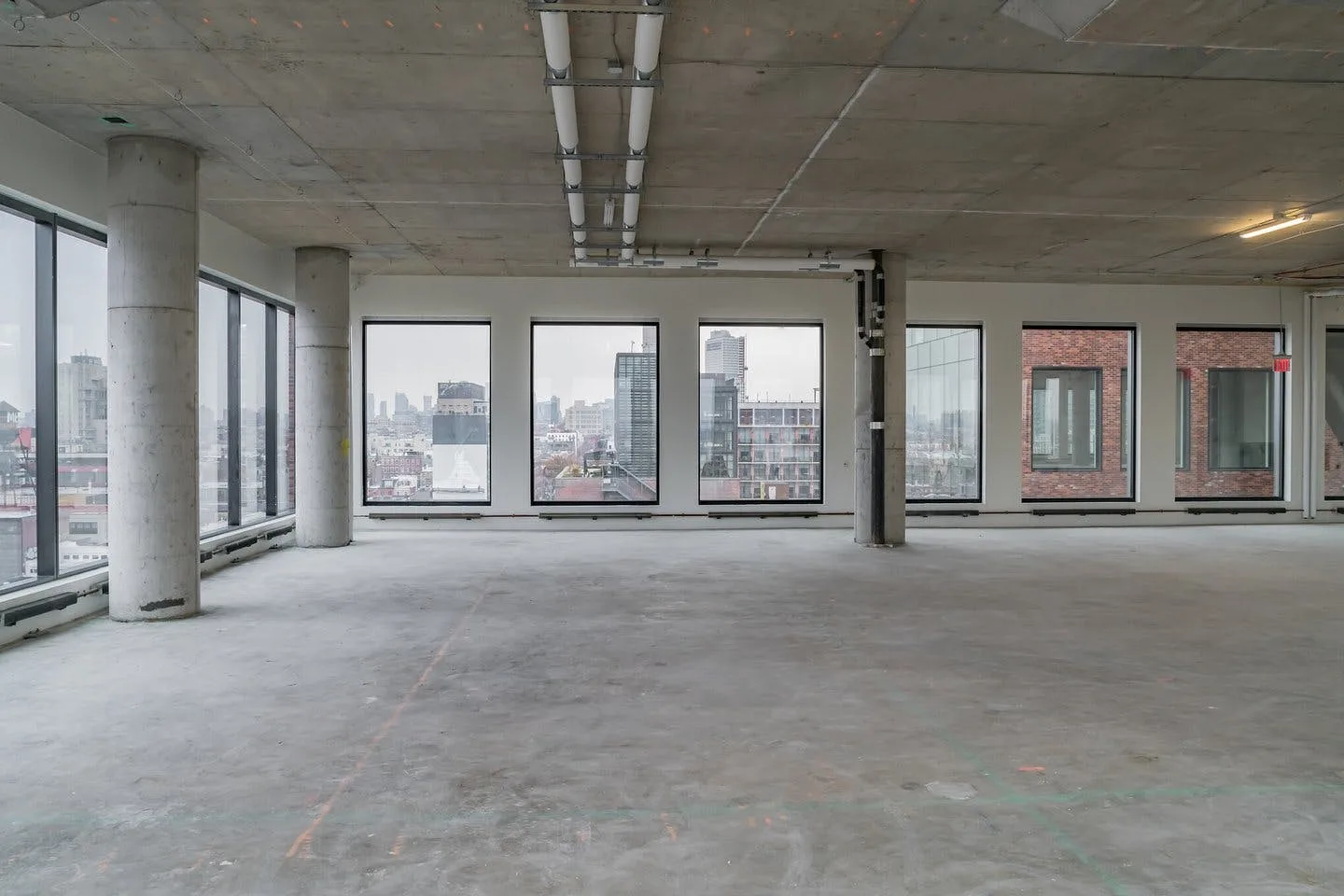 Large Showroom and Retail Space on Kent Avenue, Williamsburg — 4