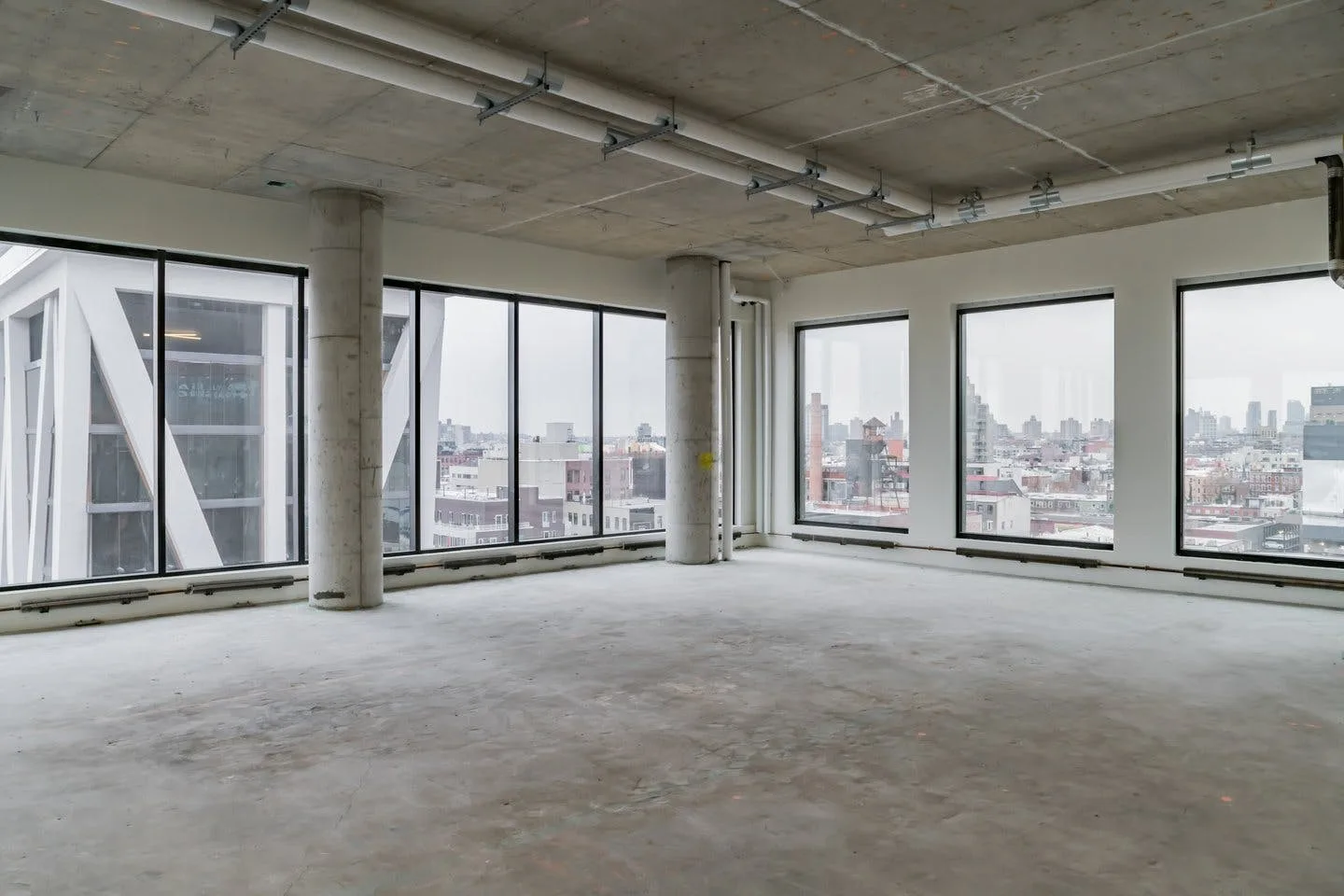 Large Showroom and Retail Space on Kent Avenue, Williamsburg — 5