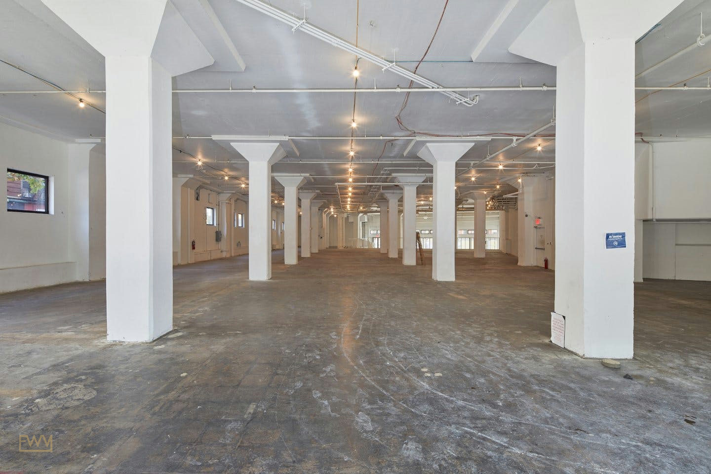 Large White Box Space with Open Floor Plan in Soho, 1254 sqm, pop up store in New York