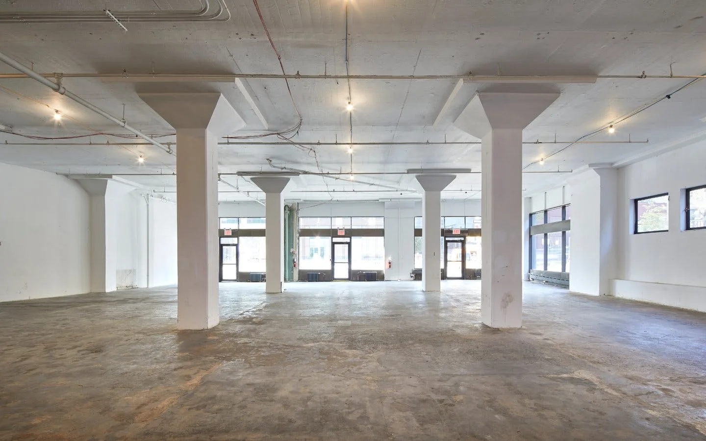 Large White Box Space with Open Floor Plan in Soho — 2