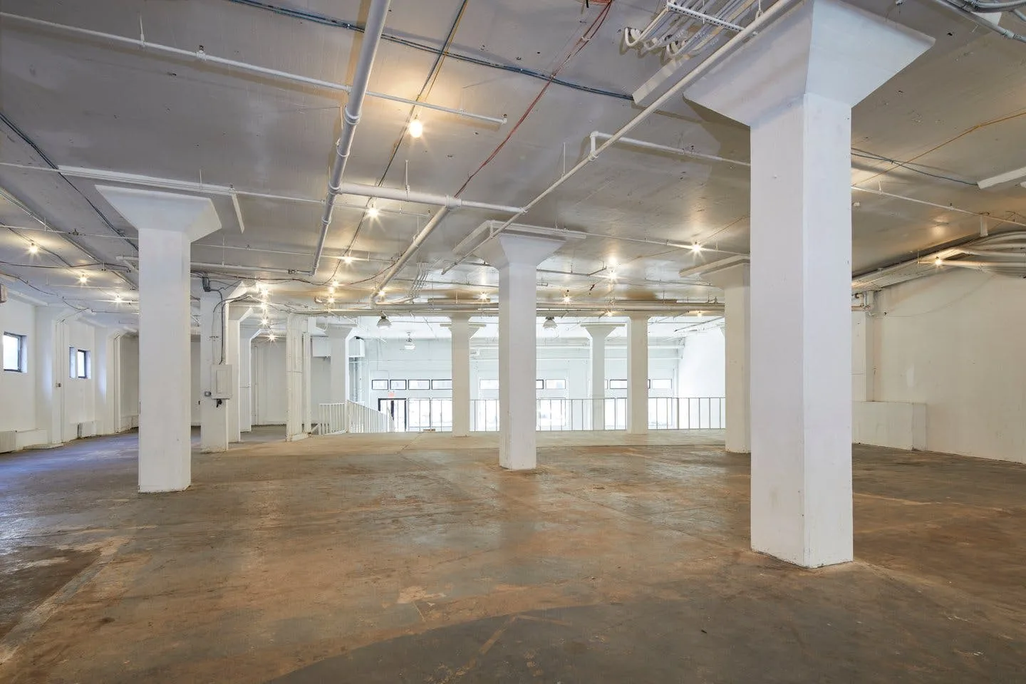Large White Box Space with Open Floor Plan in Soho — 5