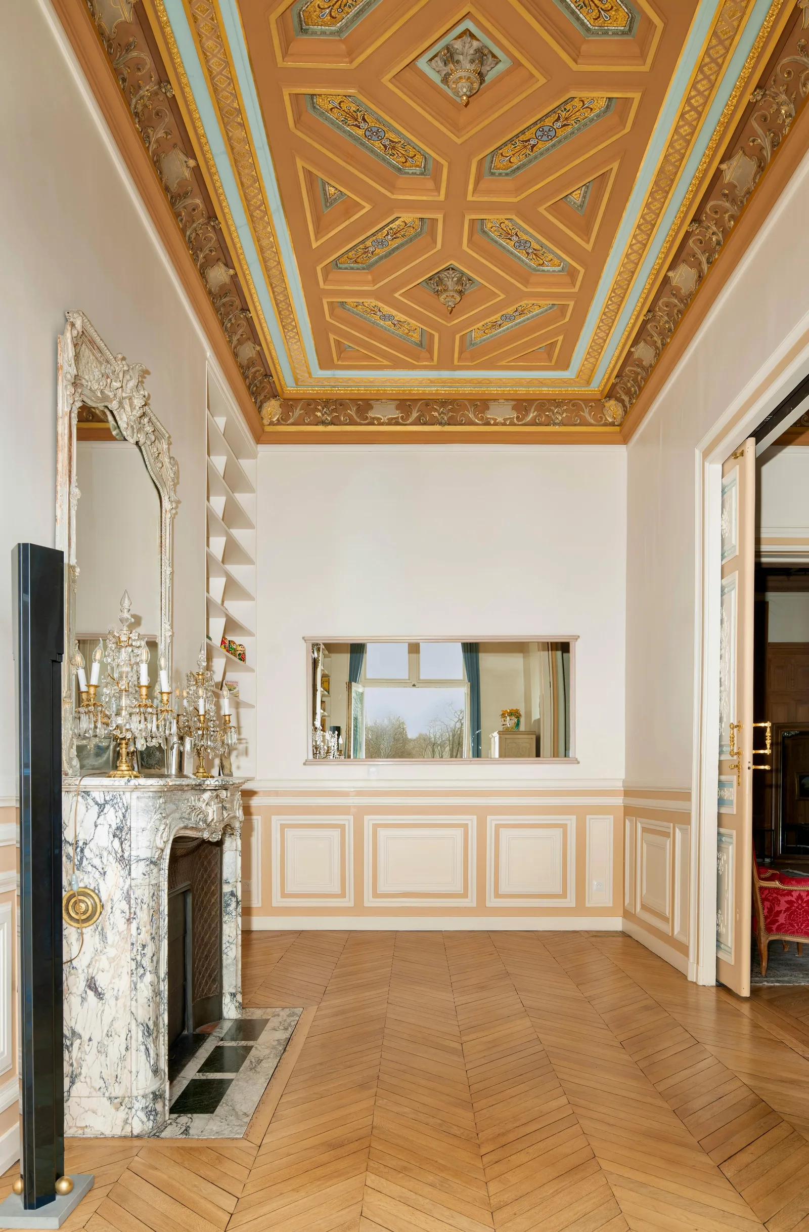 Les Etages Rivoli - Marie Antoinette Showroom in Paris — 5