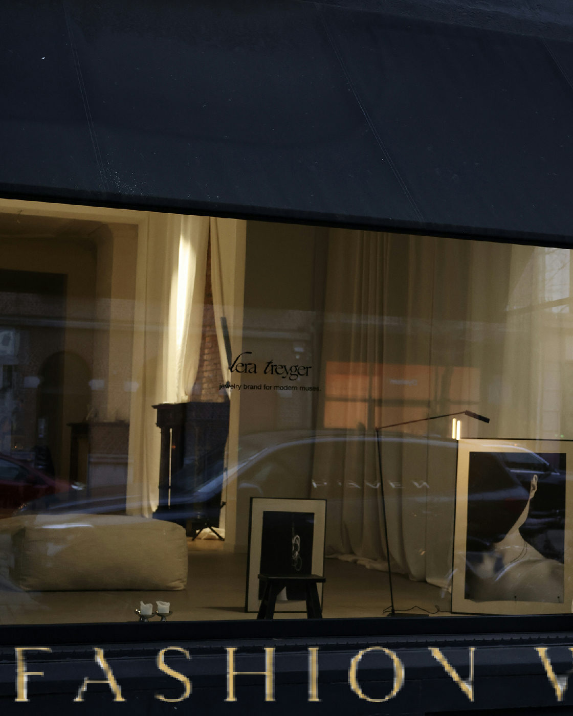 Light-Filled Design Showroom in Antwerp’s South District, 110 sqm, photo shoot, pop-up rental in Antwerpen