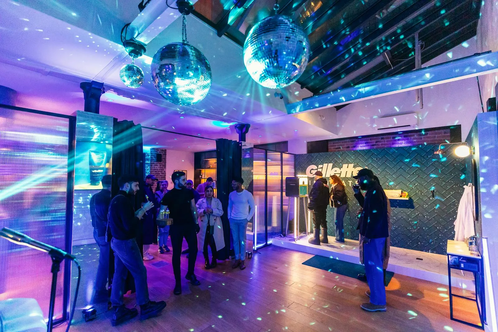 Loft – Equiria Showroom in Paris République — 4