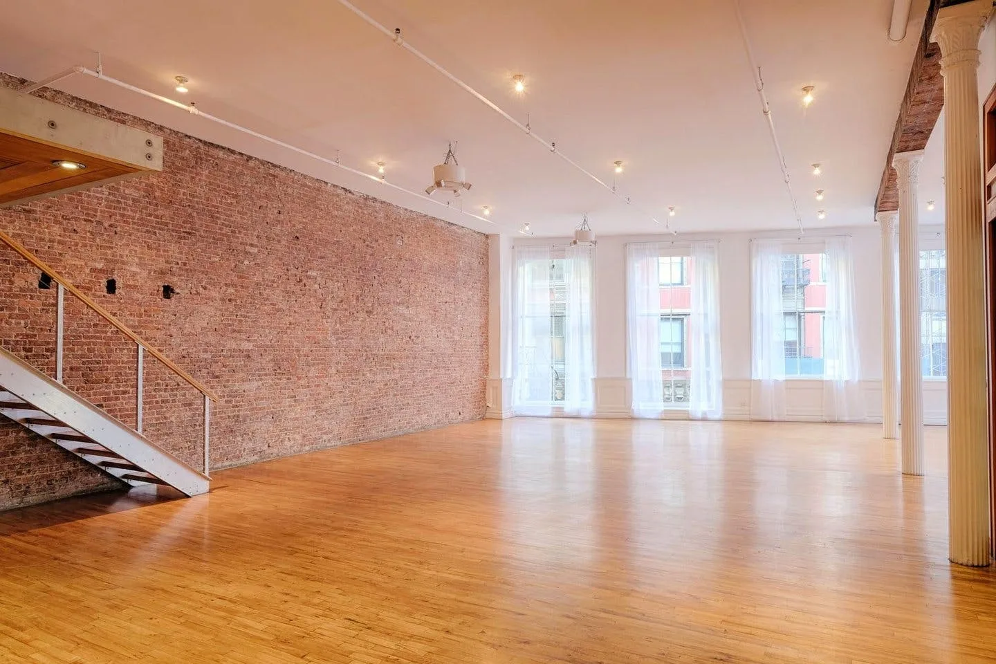 Loft Showroom in Gramercy Flatiron, New York — 3