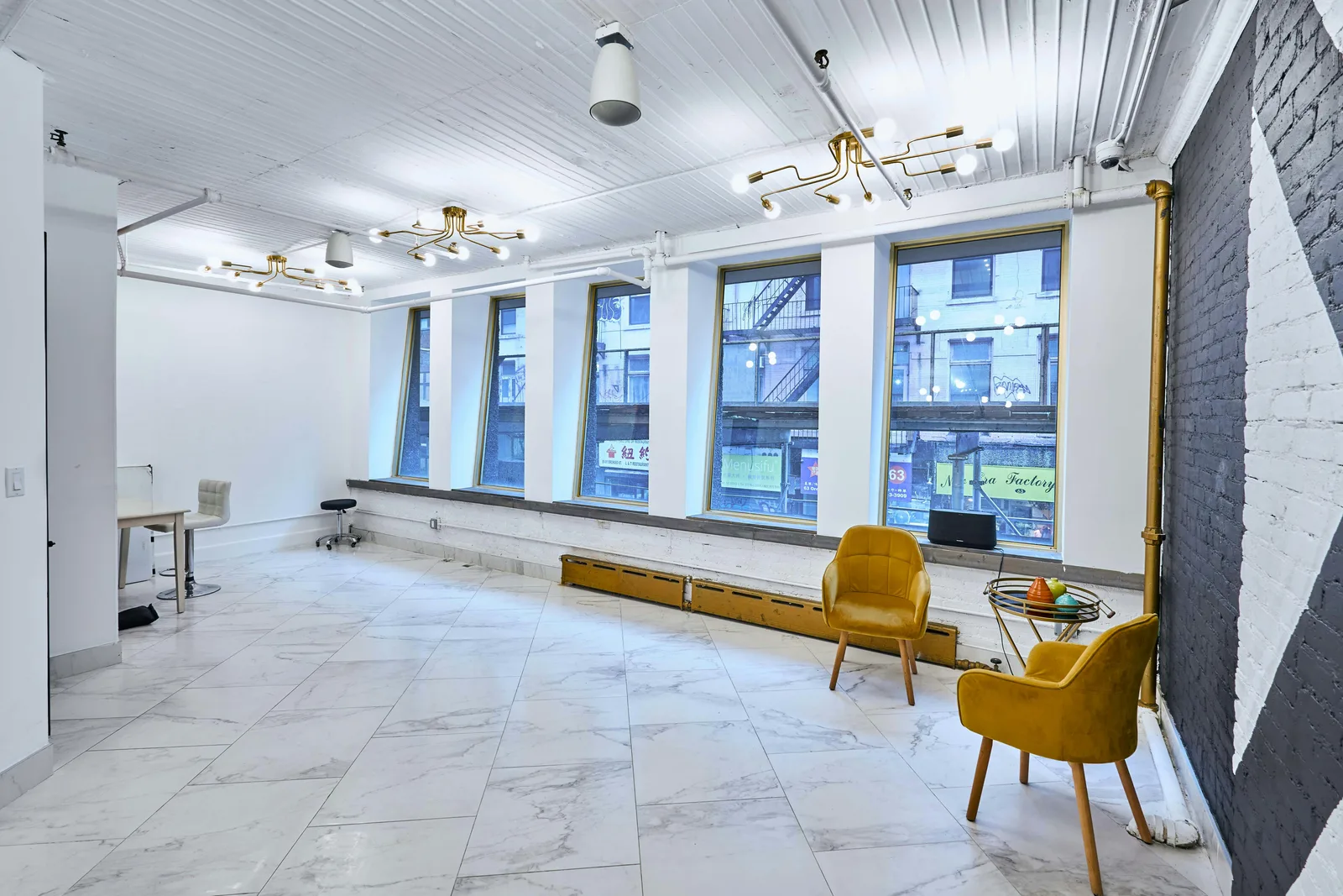 Lower East Side Studio for Productions and Podcasts — 4