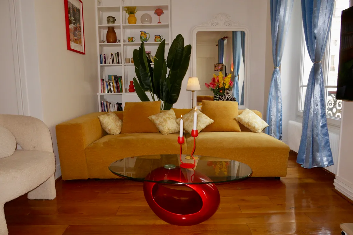 Lumineux Studio Haussmannien à Paris pour Création de Contenu, 65 sqm, photo shoot, pop-up rental, third interior view