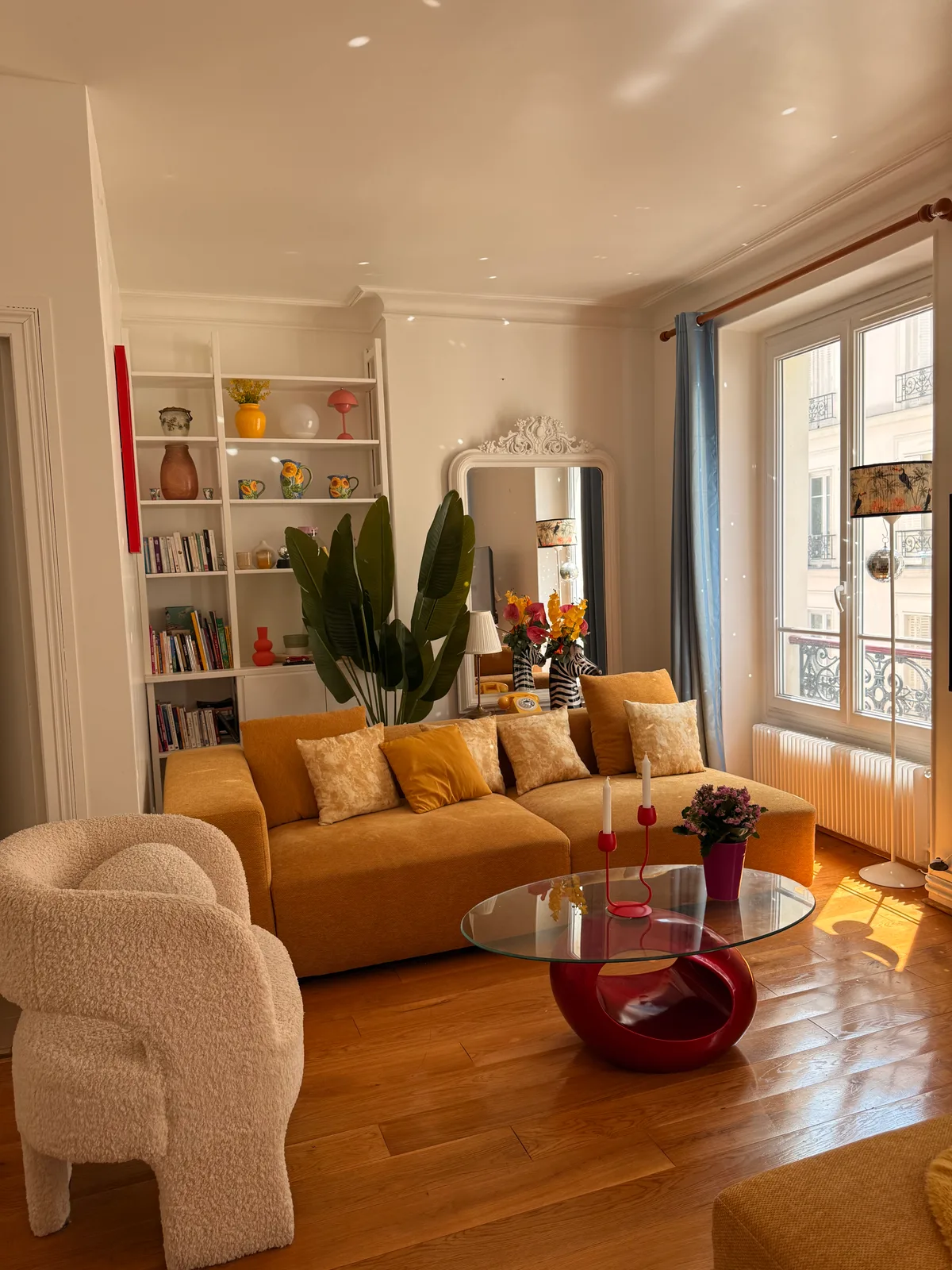 Lumineux Studio Haussmannien à Paris pour Création de Contenu, 65 sqm, photo shoot, pop-up rental, additional interior view