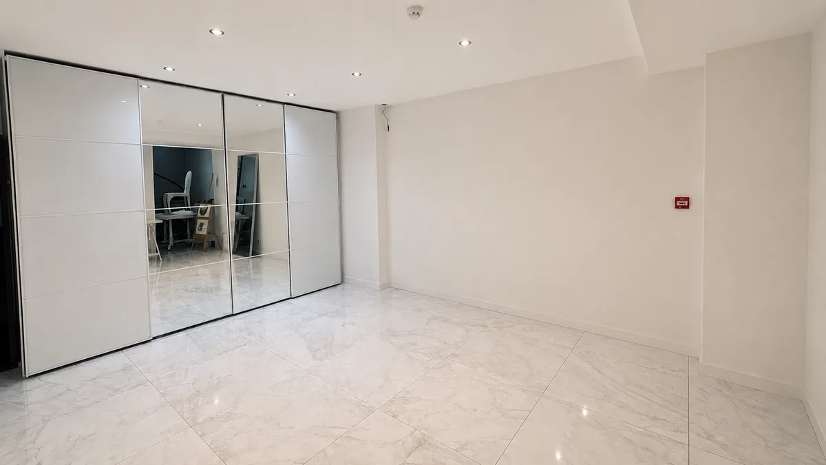 Luxe Boutique Space for Fashion and Events, 93 sqm, pop up store in Greater London, additional interior view
