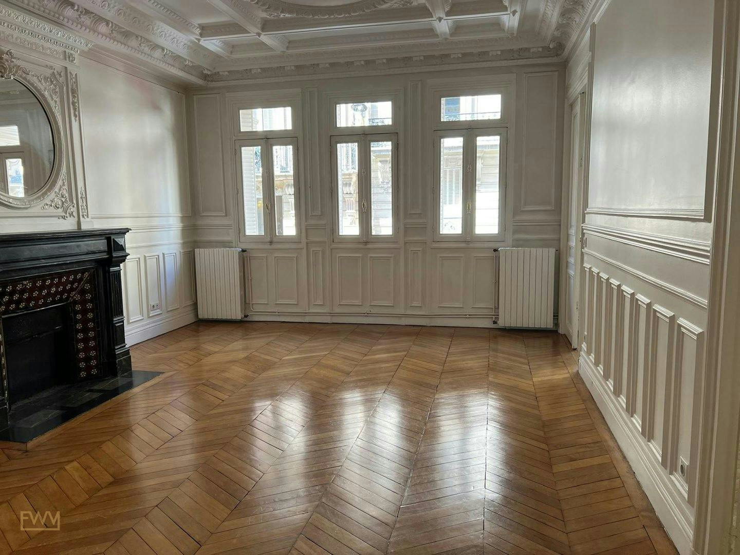 Luxury Apartments for Events and Showrooms on Rue Marbeuf