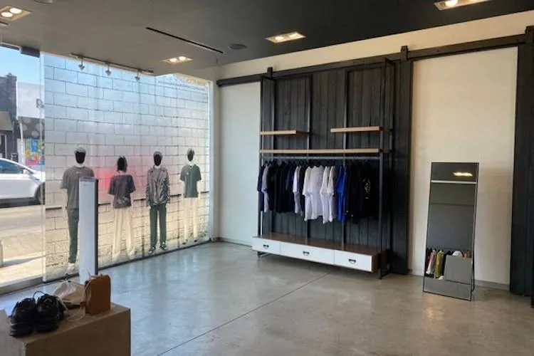Luxury Retail and Showroom Space on Melrose Avenue — 5