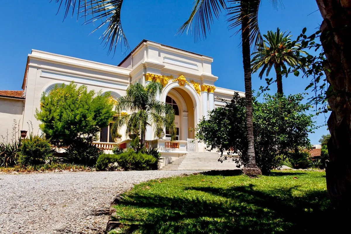 Majestic Event Space with 3.5 Hectares of Gardens, 300 sqm, cocktail reception, pop-up rental in Vallauris