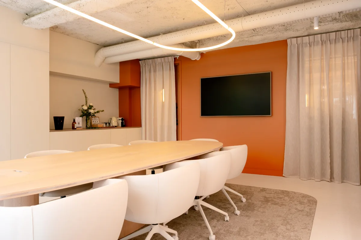 Meeting Room in the 9th Arrondissement, 31 sqm, corporate event, pop-up rental in Paris, second interior view