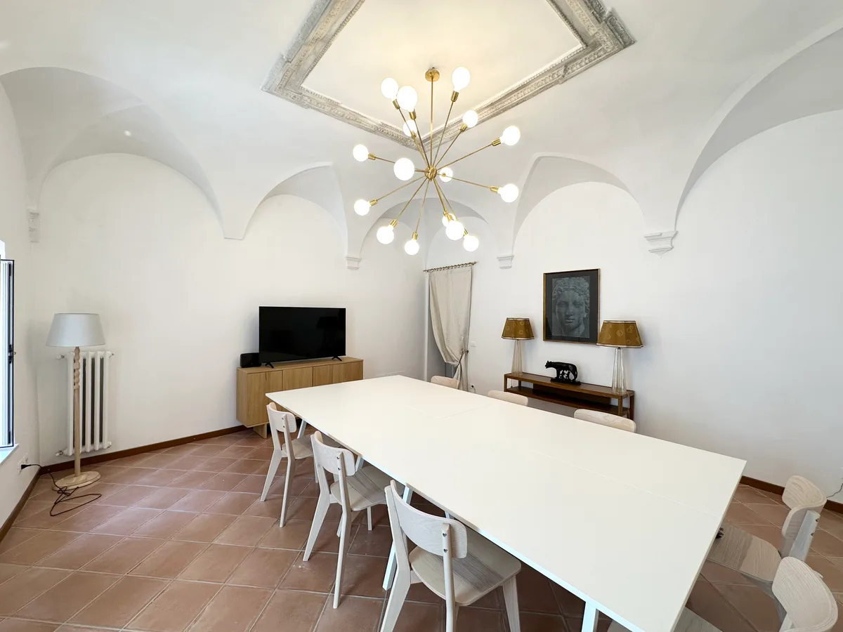 Meeting Room with Amenities in Central Location, 60 sqm, corporate event, pop-up rental in Trento, interior view
