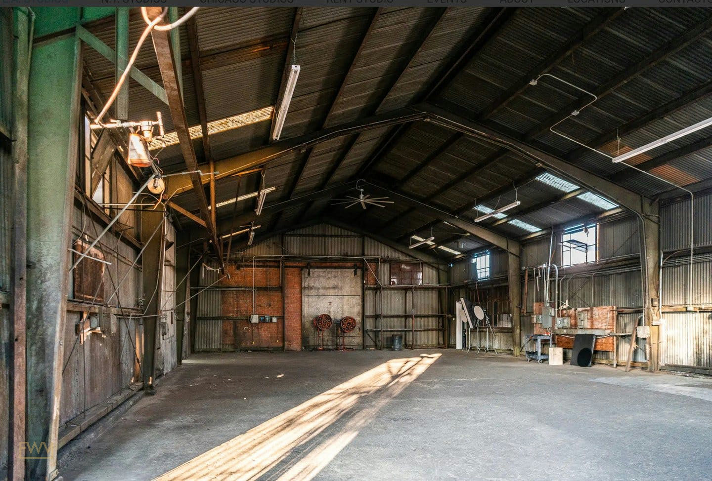 Metal Hangar and Boxing Ring in Los Angeles, 325 sqm, photo shoot, pop-up rental