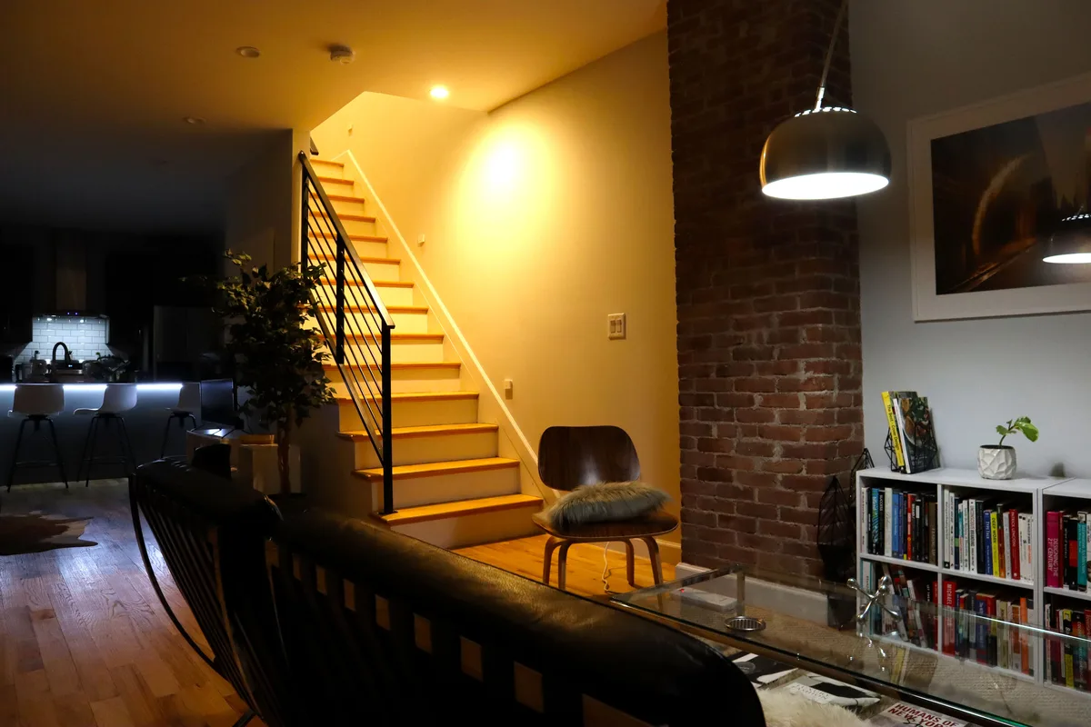 Mid-Century Modern Lounge and Kitchen Space, 40 sqm, photo shoot, pop-up rental in Jersey City, additional interior view