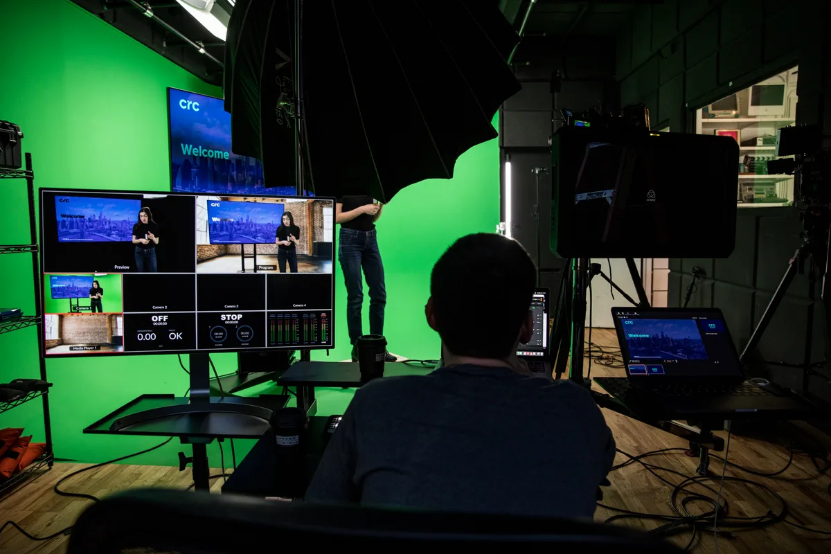 Midtown Manhattan Green Screen Studio with Production Package, 36 sqm, video production, pop-up rental in New York, interior…