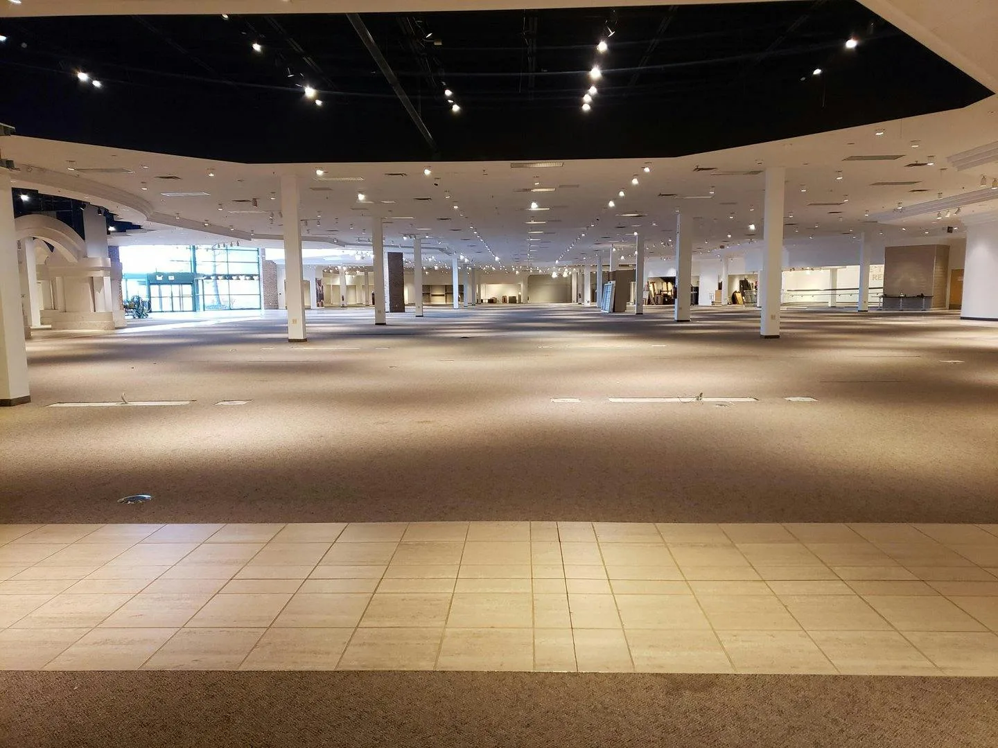 Minimal Retail Space in NE Grand Rapids