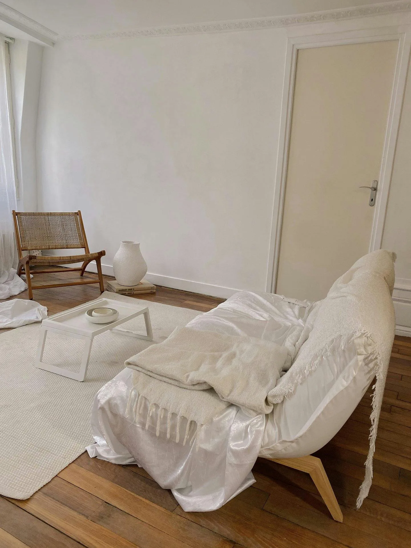 Minimalist Artist Apartment on Rue de Richelieu, Paris — 2