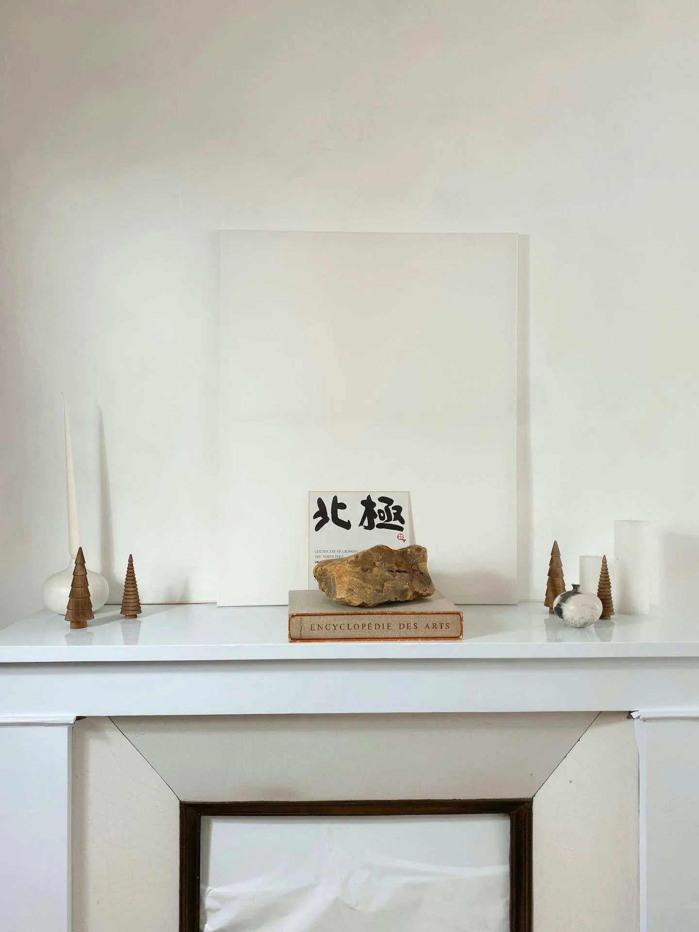 Minimalist Artist Apartment on Rue de Richelieu, Paris — 5