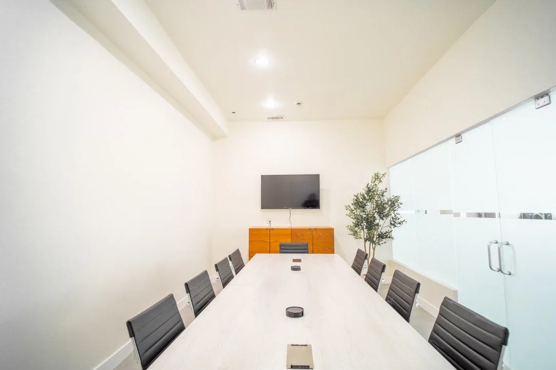 Minimalist Daylight Studio and Event Space in Los Angeles — 4