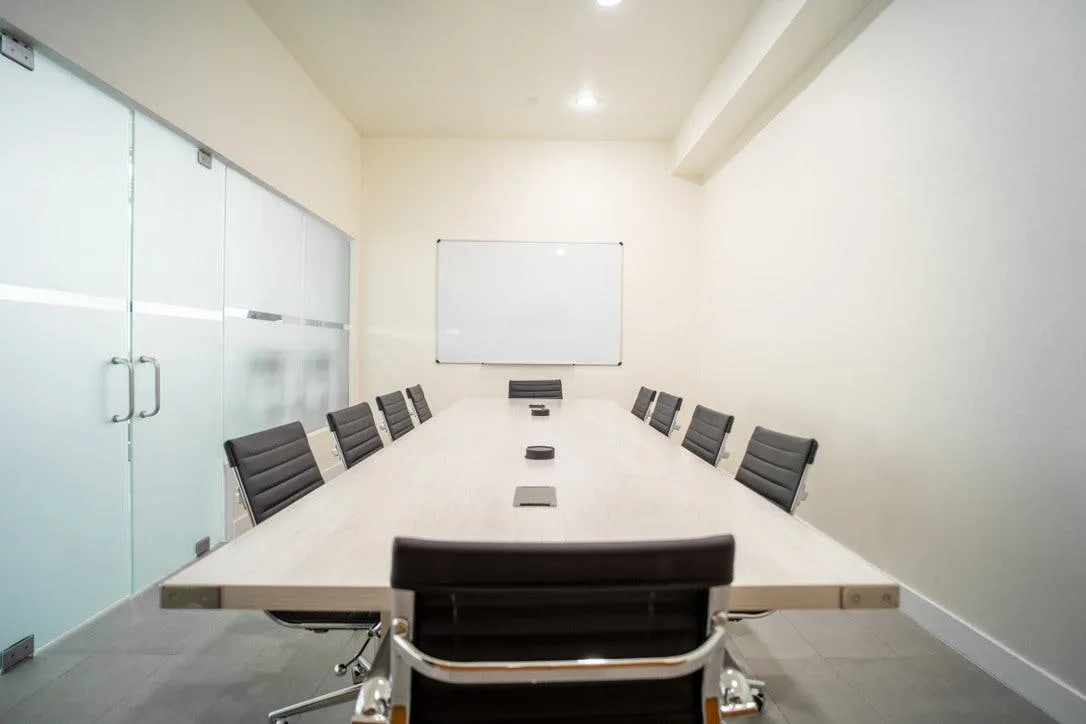 Minimalist Daylight Studio and Event Space in Los Angeles — 5